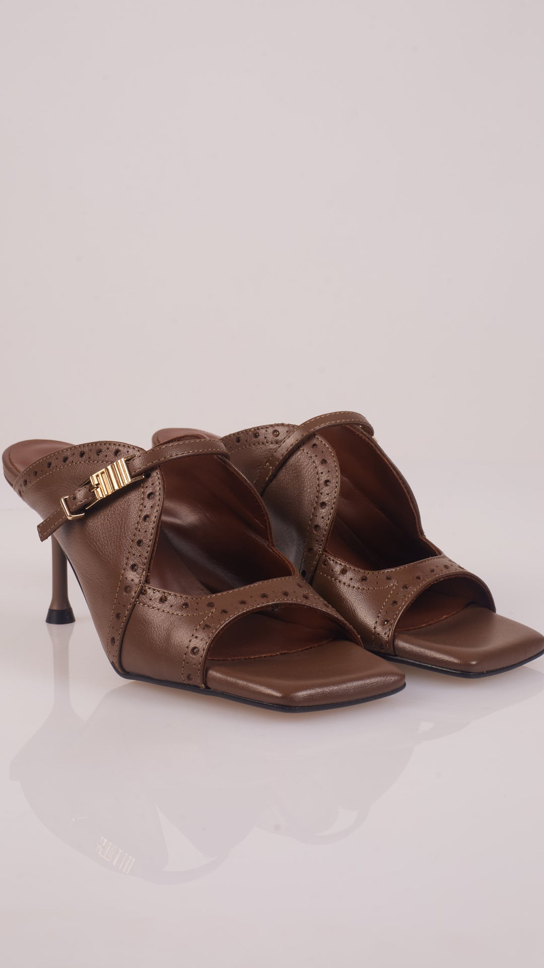 Raven Sandal