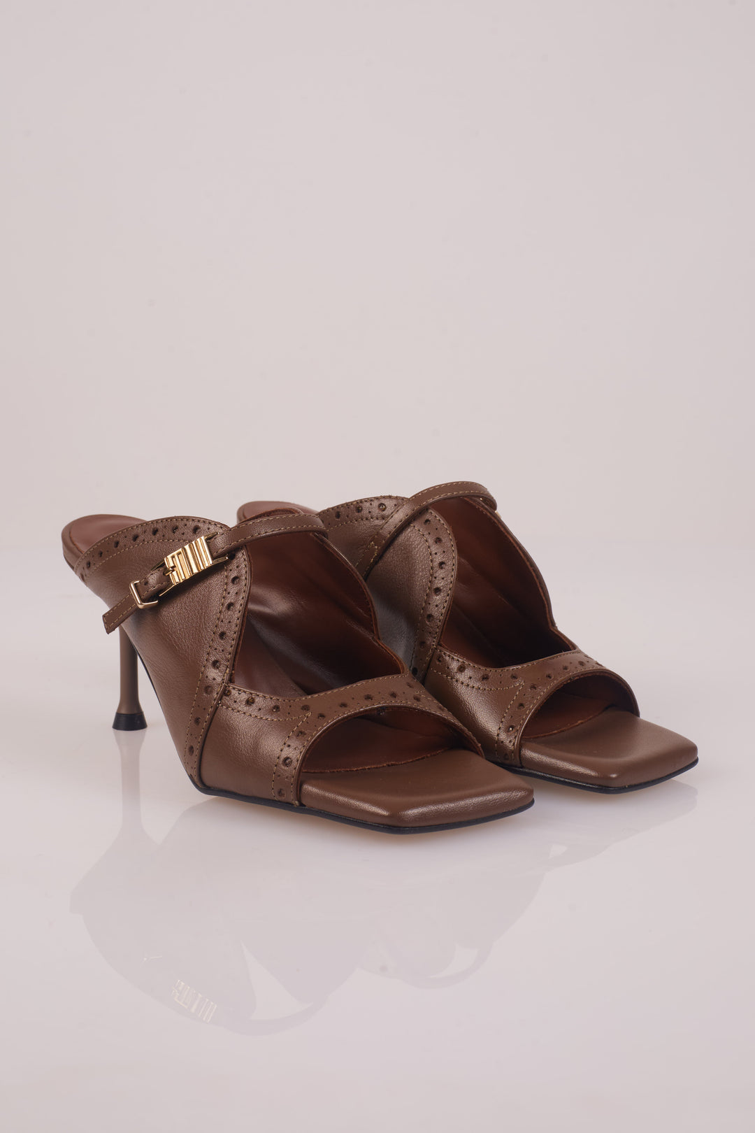 Raven Sandal
