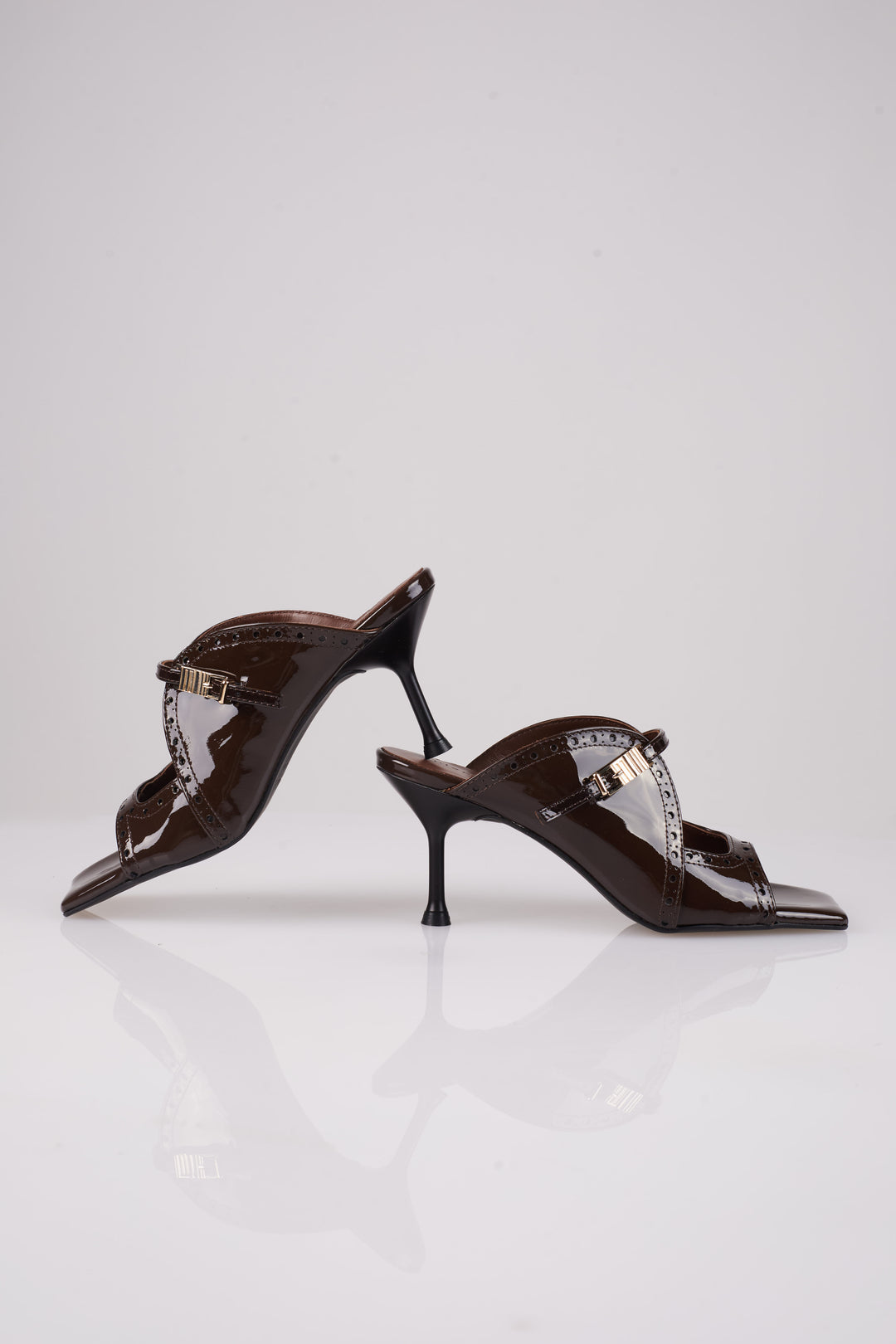 Raven Sandal