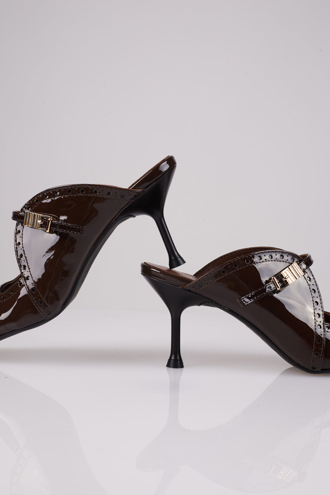 Raven Sandal