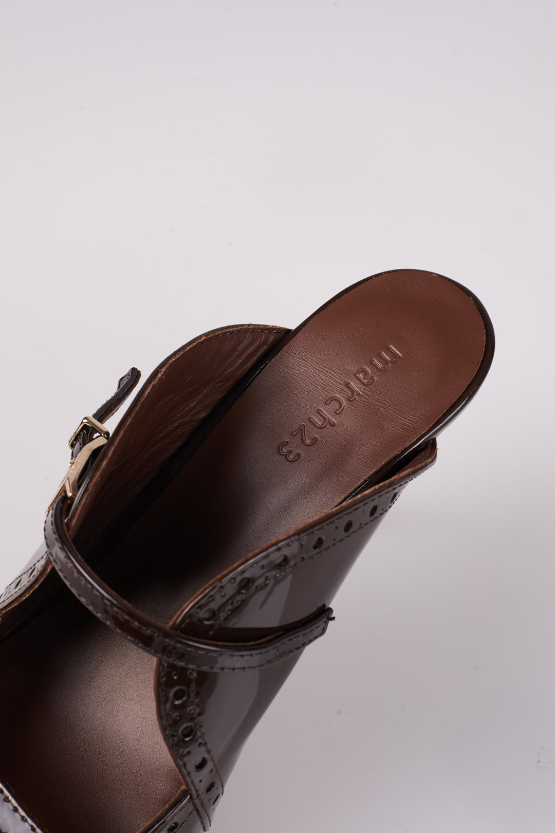 Raven Sandal