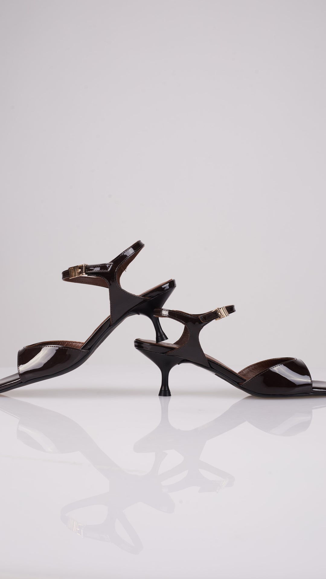 Rebecc Sandal