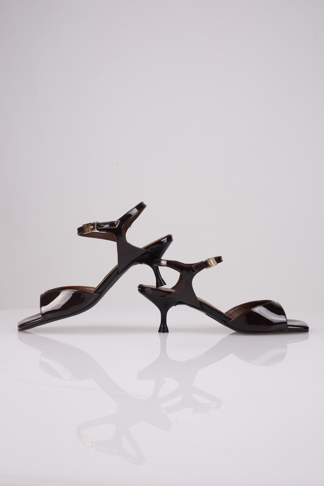 Rebecc Sandal