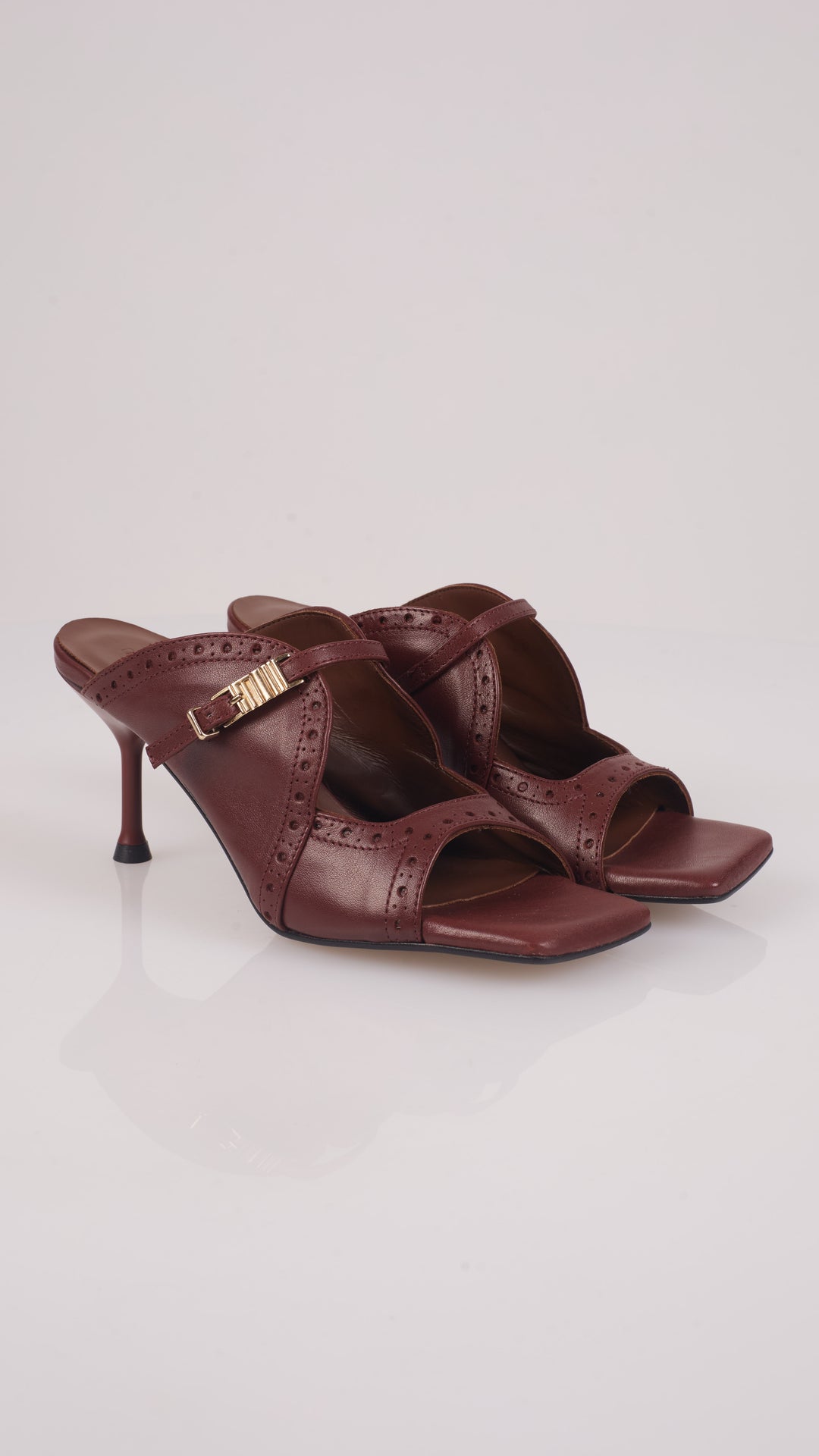 Raven Sandal