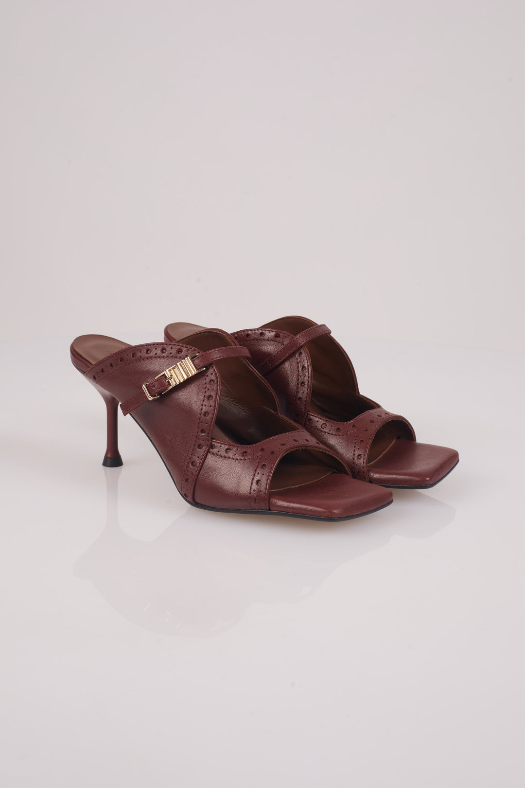 Raven Sandal