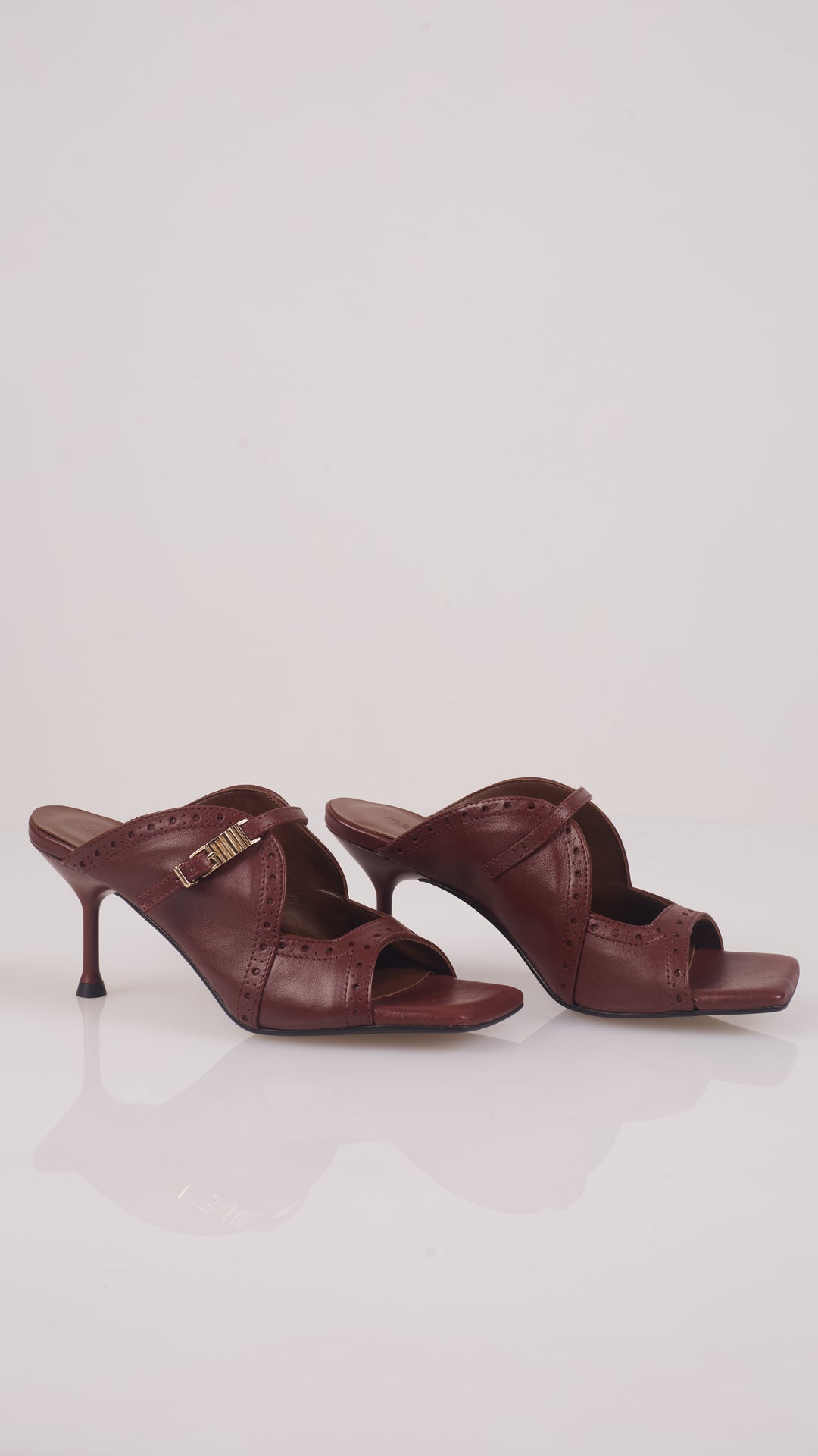 Raven Sandal