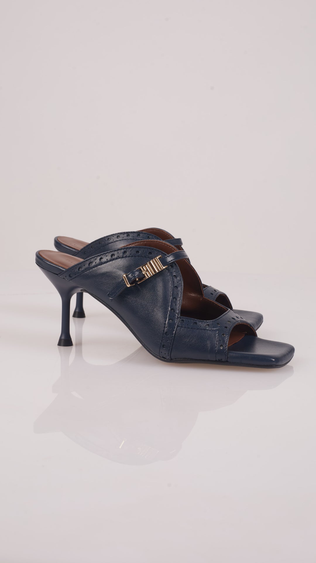 Raven Sandal