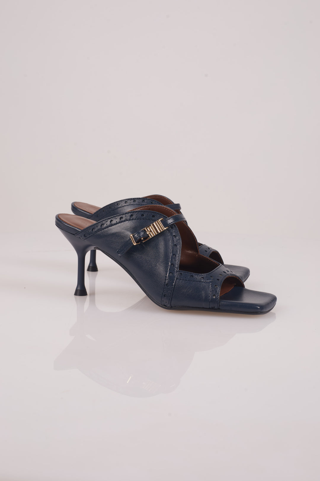 Raven Sandal