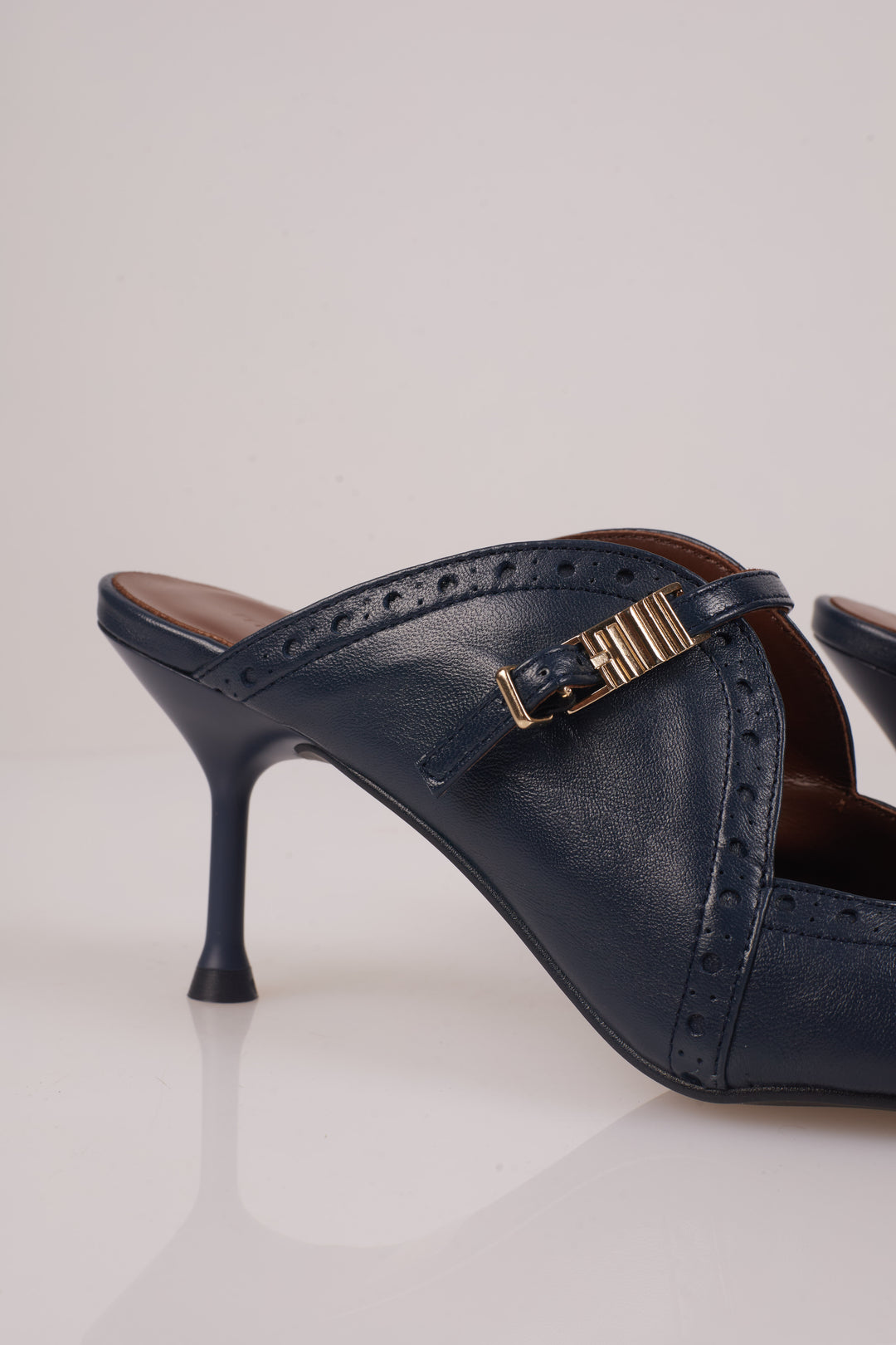 Raven Sandal