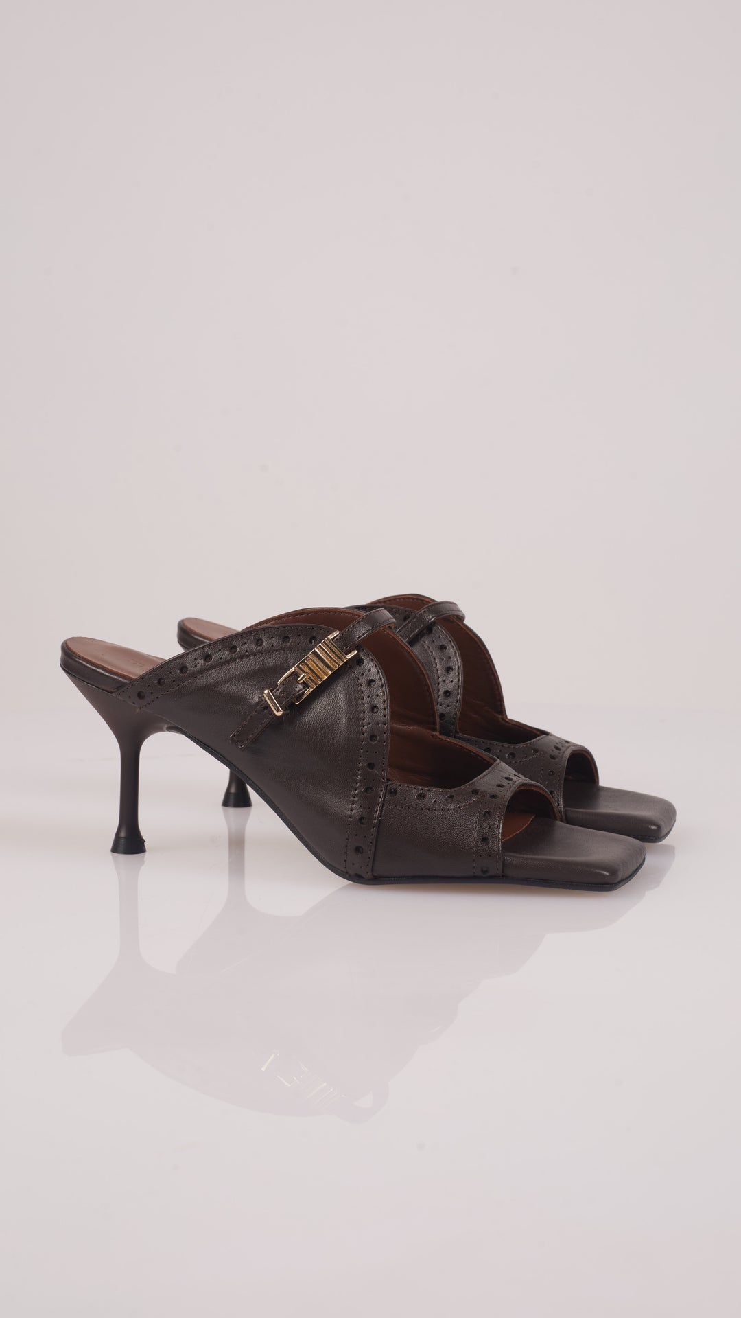 Raven Sandal