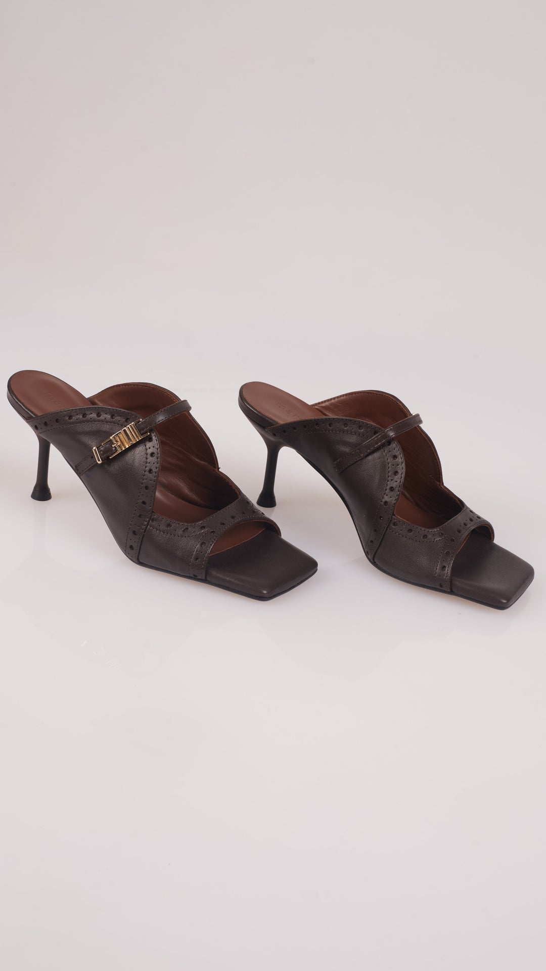 Raven Sandal