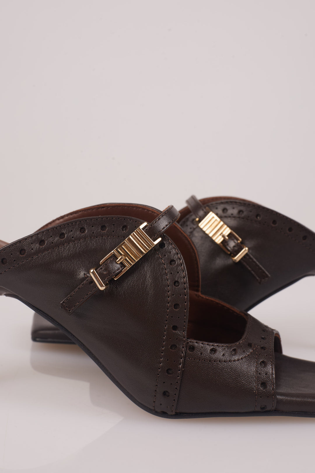 Raven Sandal