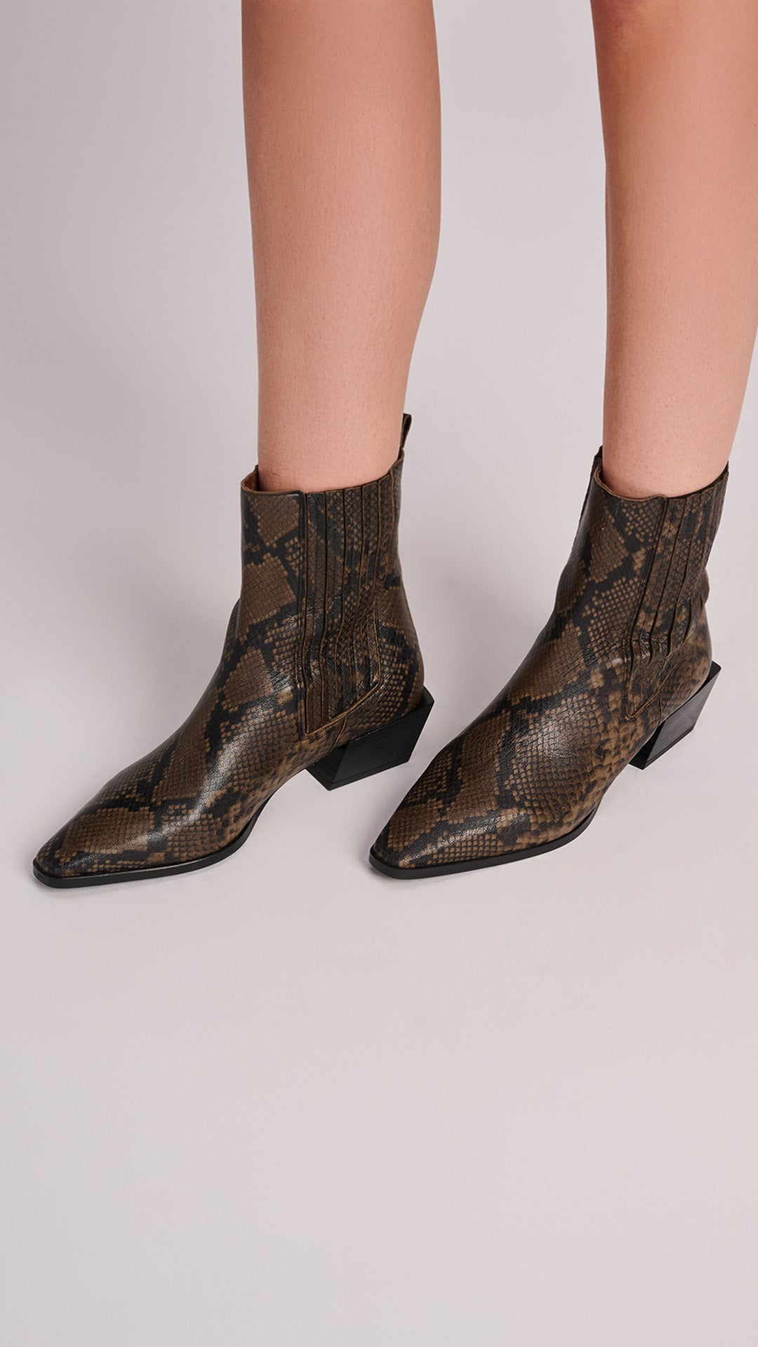 Ramele Boot
