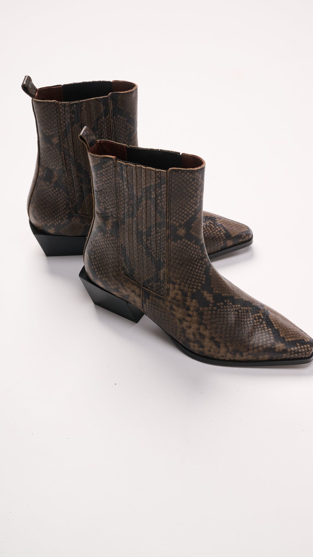 Ramele Boot